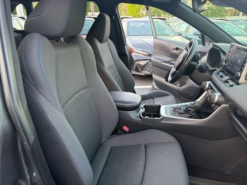 Used 2022 Toyota RAV4 SE w/ Convenience Package AWD/4WD image 13