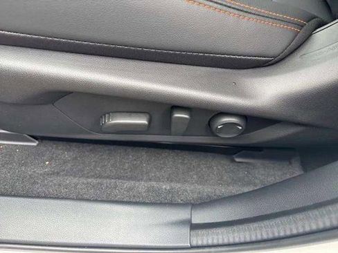 New 2025 Subaru Crosstrek 2.5i Limited w/ Popular Package #4A image 12