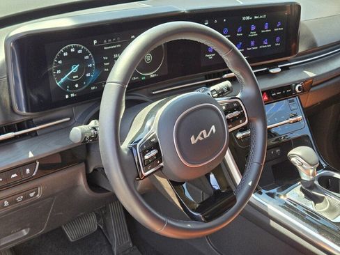 Certified 2024 Kia Carnival SX FWD image 21