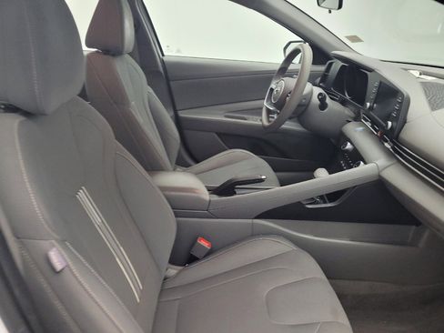 Used 2021 Hyundai Elantra SEL image 21
