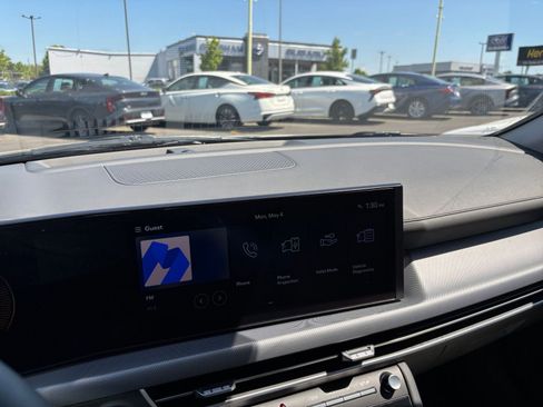 Used 2025 Hyundai Sonata SEL FWD image 17
