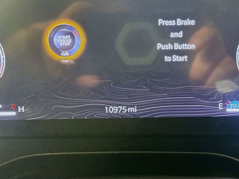 Used 2024 Jeep Grand Cherokee L Limited w/ Black Appearance Package image 16