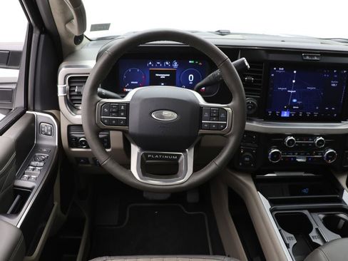 Used 2025 Ford F250 Platinum w/ Platinum Plus Package image 22