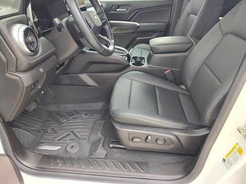 Used 2023 Chevrolet Colorado LT w/ LT Convenience Package III AWD/4WD image 11