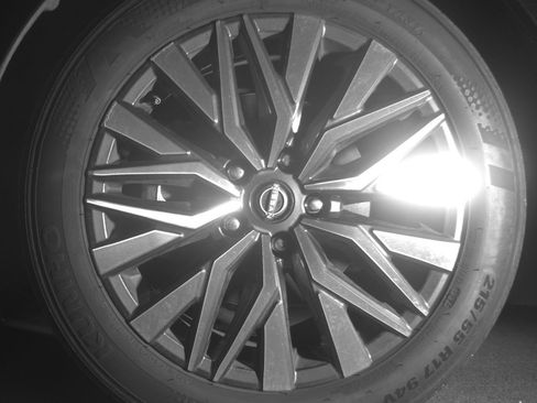 Used 2025 Nissan Altima 2.5 SV image 12