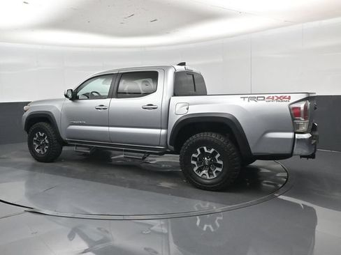Used 2022 Toyota Tacoma TRD Off-Road AWD/4WD image 29