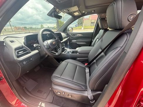 New 2026 Chevrolet Traverse LT w/ Sun and Wheel Package FWD image 11
