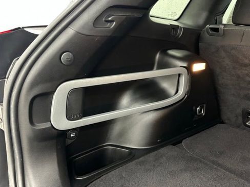 Used 2016 Jeep Cherokee Latitude w/ Cold Weather Group image 8