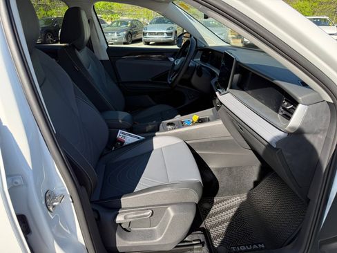 New 2026 Volkswagen Tiguan SE AWD/4WD image 28
