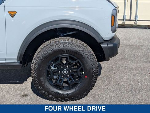 New 2026 Ford Bronco Badlands AWD/4WD image 12