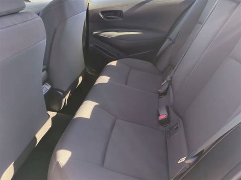 Used 2025 Toyota Corolla LE image 19