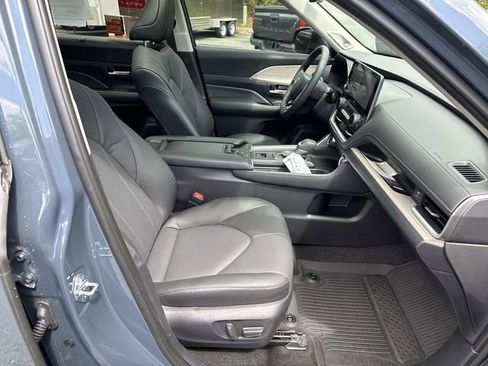 Used 2026 Toyota Grand Highlander AWD image 9