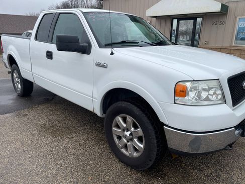 Used 2005 Ford F150 XLT image 2