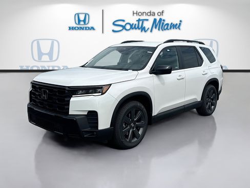 New 2026 Honda Pilot Sport image 3