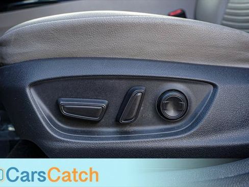 Used 2018 Toyota Camry SE w/ Moonroof Package FWD image 20