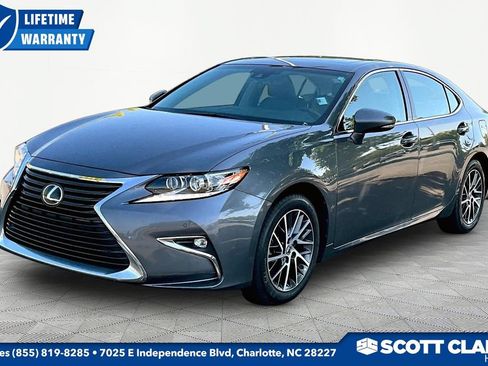 Used 2017 Lexus ES 350 w/ Luxury Package FWD image 3