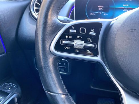 Used 2021 Mercedes-Benz GLB 250 4MATIC image 24