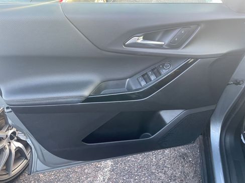 Used 2025 Chevrolet Equinox LT image 20