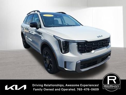 Used 2025 Kia Sorento SX AWD/4WD image 3
