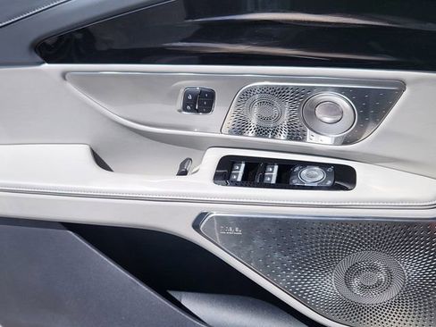 New 2026 Lincoln Nautilus Reserve AWD/4WD image 9