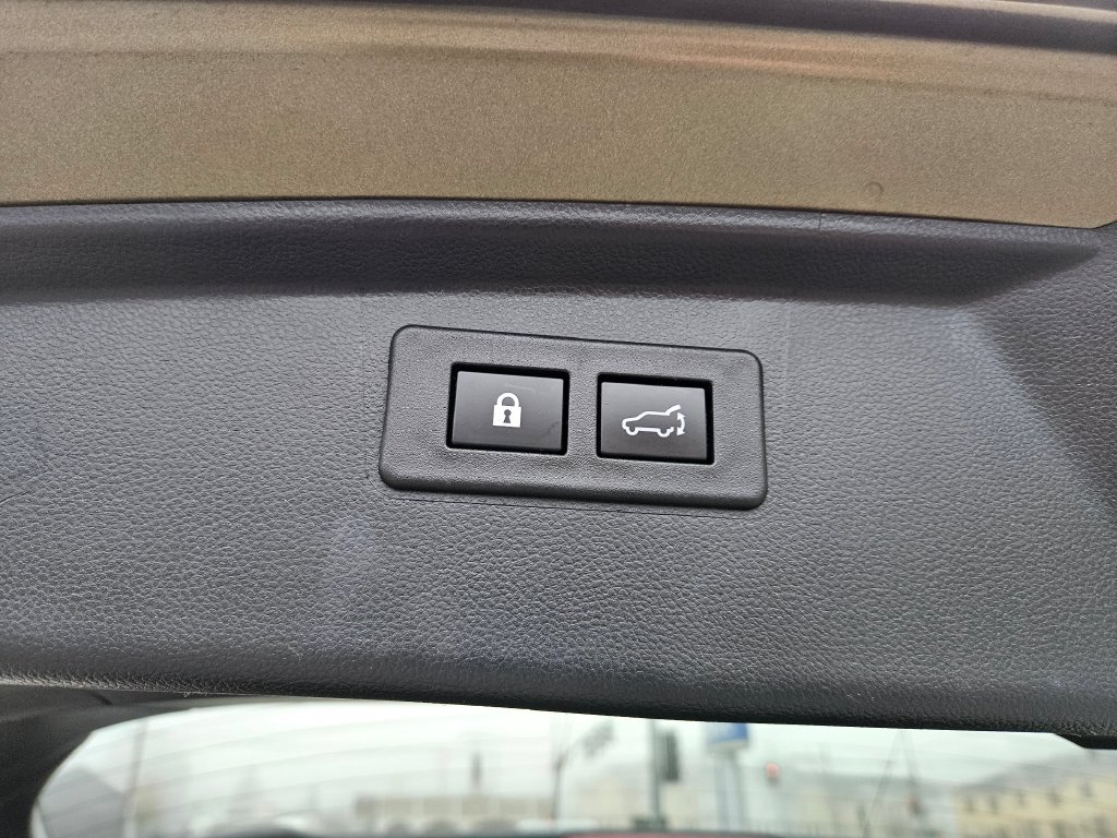 Used 2023 Subaru Outback Touring XT AWD/4WD image 14