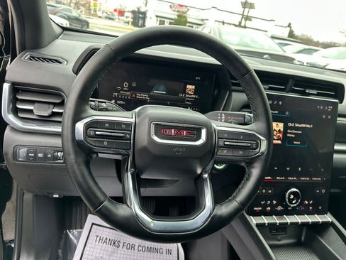 Used 2025 GMC Terrain Elevation image 12