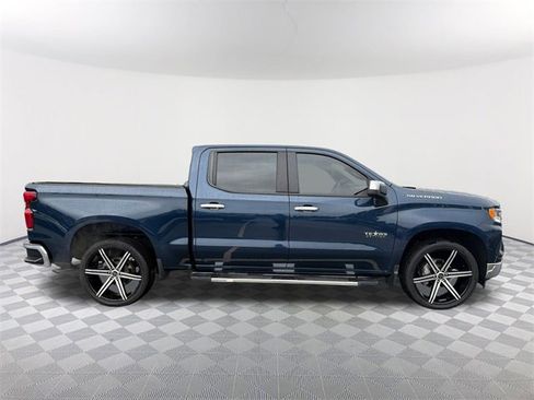 Used 2022 Chevrolet Silverado 1500 LT image 4