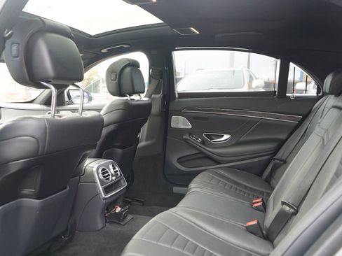 Used 2018 Mercedes-Benz S 560 Sedan image 16