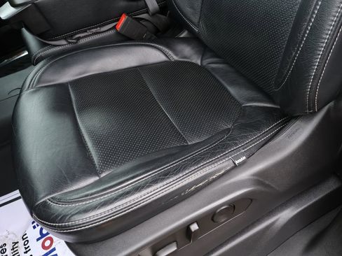 Used 2022 Chevrolet Silverado 1500 LT image 23