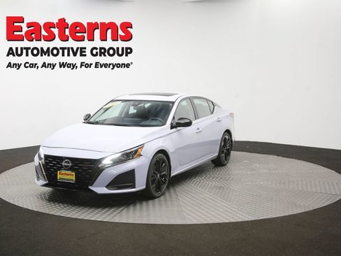 Used 2023 Nissan Altima 2.5 SR w/ SR Premium Package FWD image 56