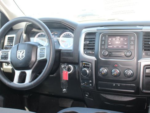 Used 2021 RAM 1500 Classic SLT AWD/4WD image 20