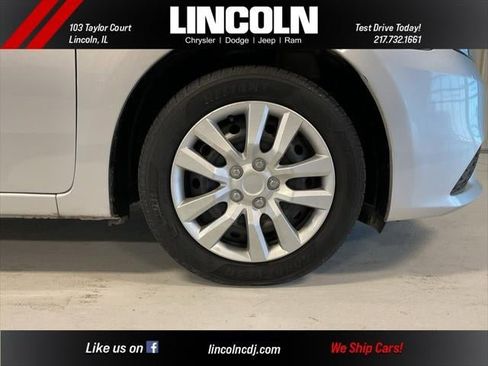 Used 2017 Nissan Sentra SV image 37