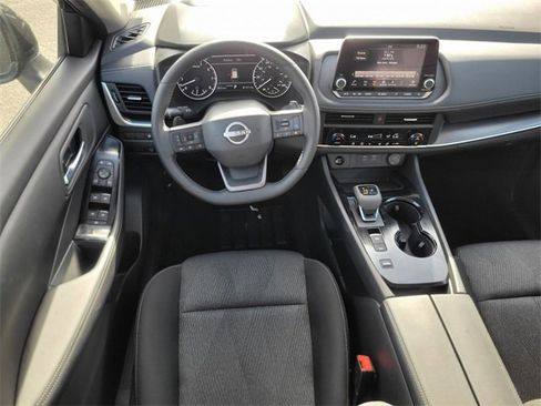 Used 2026 Nissan Rogue SV image 12