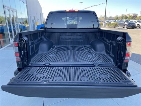 Used 2024 Nissan Frontier Pro-X image 17