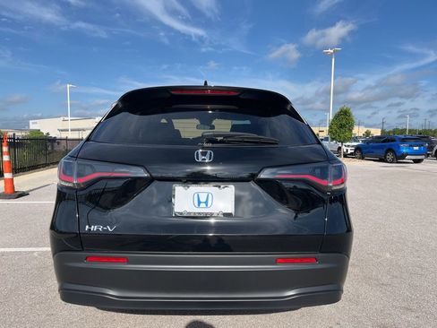 Certified 2026 Honda HR-V LX image 5