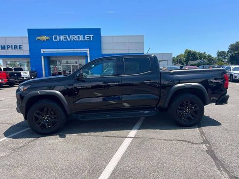 Used 2024 Chevrolet Colorado Trail Boss w/ Technology Package AWD/4WD image 8