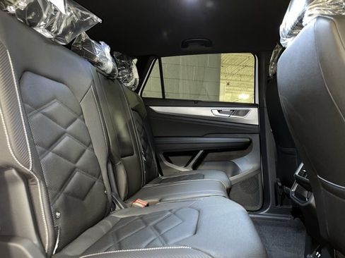 New 2026 Volkswagen Atlas Cross Sport SE AWD/4WD image 11