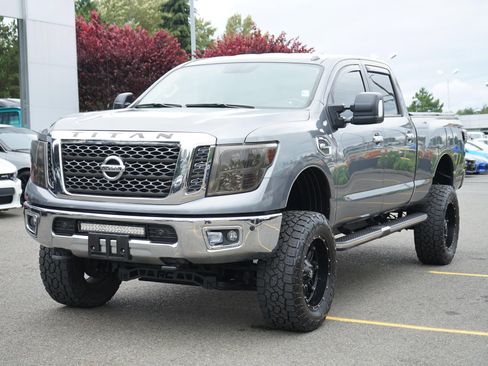Used 2017 Nissan Titan SV AWD/4WD image 1