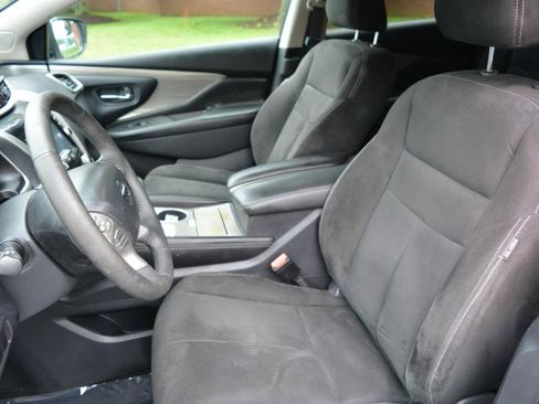 Used 2015 Nissan Murano SV w/ Premium Package FWD image 11