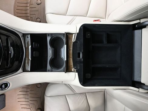 Used 2020 Cadillac Escalade ESV Premium Luxury image 39