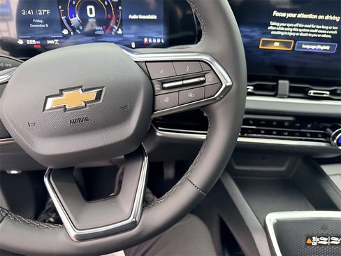 New 2026 Chevrolet Equinox LT w/ Convenience Package II image 25