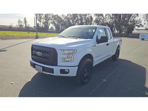 Used 2015 Ford F150 XL w/ Equipment Group 101A Mid image 3