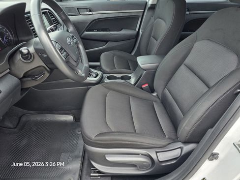 Used 2018 Hyundai Elantra Value Edition FWD image 12