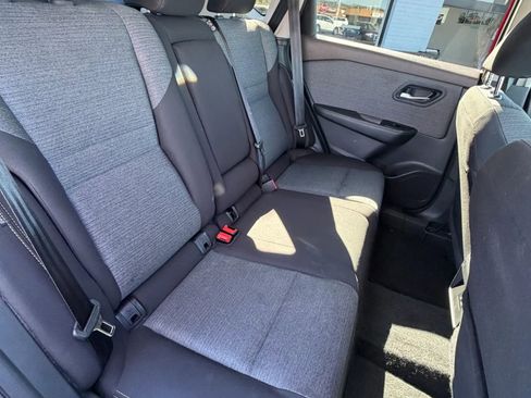 Used 2023 Nissan Rogue SV image 14