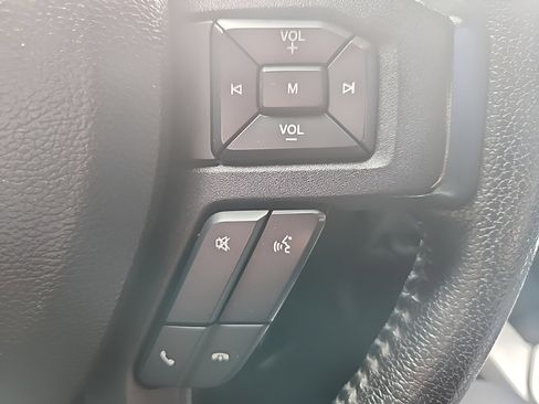 Used 2015 Ford F150 XLT w/ Equipment Group 302A Luxury image 18