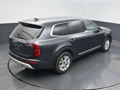 Used 2022 Kia Telluride LX AWD/4WD image 12