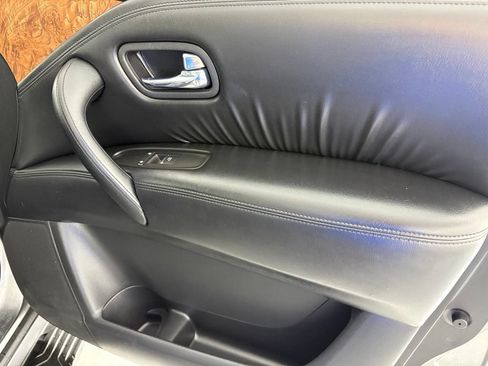 Used 2024 Nissan Armada SL w/ Captain's Chairs Package RWD image 46
