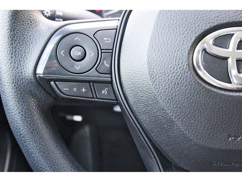 Used 2020 Toyota Corolla LE FWD image 19