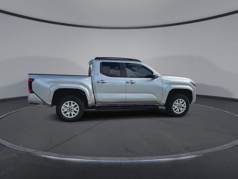 Used 2024 Toyota Tacoma SR5 image 9