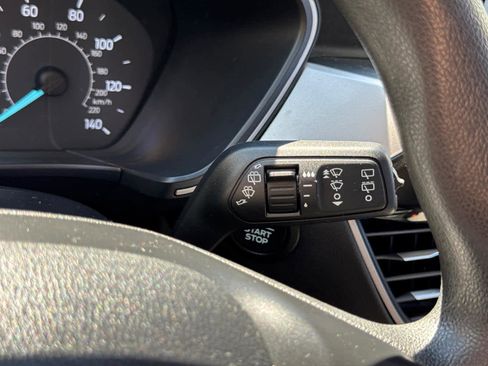 Used 2022 Ford Escape SE image 19